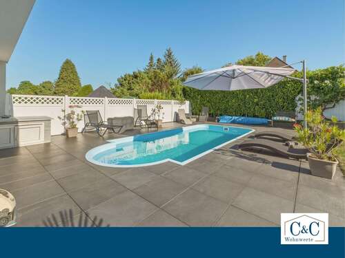 Foto - Haus zum Kaufen in Kornwestheim 1.499.900,00 € 350 m²