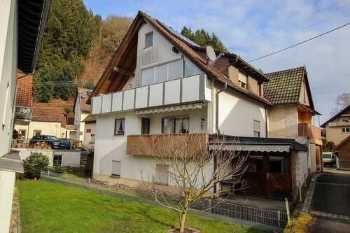 Foto - Haus zum Kaufen in Winden im Elztal 490.000,00 € 263 m²