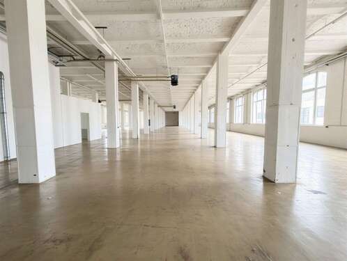 Foto - Halle in Berlin 8.280,00 € 1200 m²