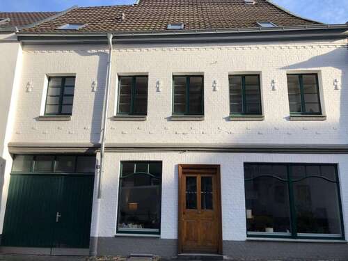 Foto - Haus zum Kaufen in Krefeld 490.000,00 € 160 m²