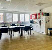 Büro in Kiel 2.450,00 € 250 m² - 2.450,00 EUR Kaltmiete, ca. 250,00 m² in Kiel (PLZ: 24114) Büro in Kiel 2.450,00 € 250 m² - 2.450,00 EUR Kaltmiete, ca. 250,00 m² in Kiel (PLZ: 24114)