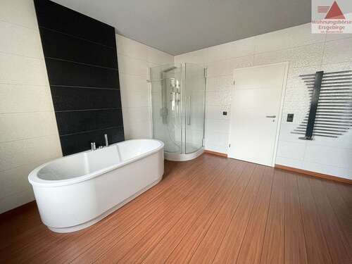 Foto - Wohnung zum Mieten in Aue-Bad Schlema 780,00 € 120.63 m²