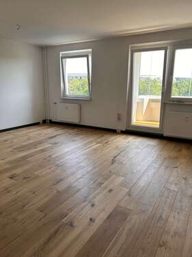 Foto - Wohnung zum Mieten in Reichenbach 340,00 € 60 m²