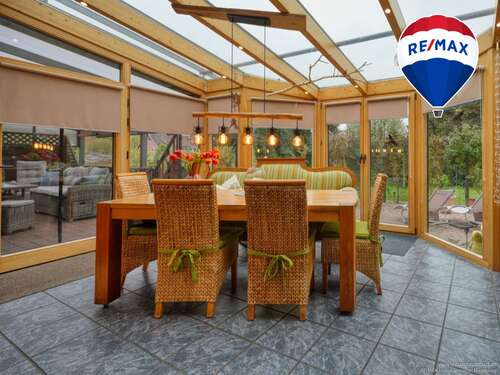 Foto - Haus zum Kaufen in Geestland 370.000,00 € 230 m²