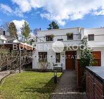 Haus zum Kaufen in Hamburg 2.150.000,00 € 214 m²