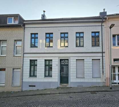 Foto - Haus zum Kaufen in Mönchengladbach 339.000,00 € 220 m²