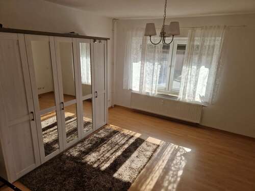 Foto - Wohnung zum Mieten in Basinghausen 720,00 € 80 m²