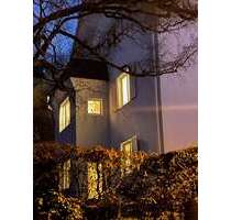 Haus zum Kaufen in Stuttgart 1.950.000,00 € 300 m²