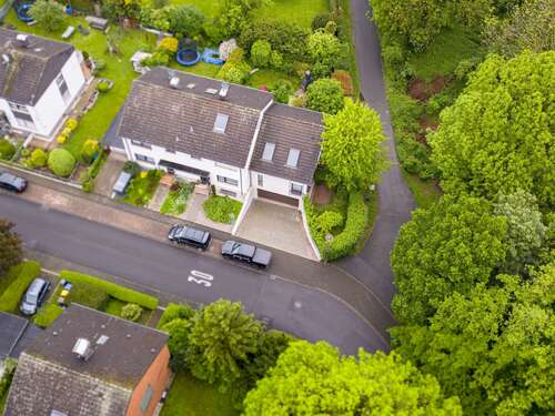 Foto - Haus zum Kaufen in Wesseling 735.000,00 € 198 m²