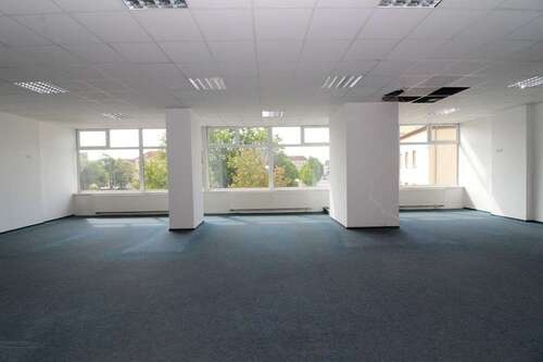 Foto - Büro in Merseburg 1.650,00 € 330 m²
