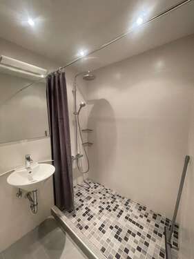 Foto - Wohnung zum Mieten in Karlsruhe 740,00 € 4546 m²