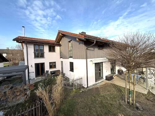 Foto - Haus zum Kaufen in Eiselfing Kerschdorf 320.000,00 € 67.89 m²