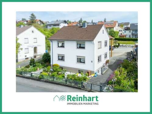 Foto - Haus zum Kaufen in Karbach 369.000,00 € 374 m²