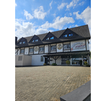 Haus zum Kaufen in Übach-Palenberg 1.300.000,00 € 385.77 m²