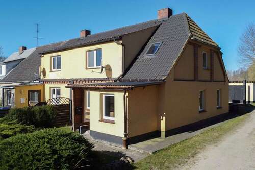 Foto - Haus zum Kaufen in Gülzow-Prüzen 69.000,00 € 106.28 m²