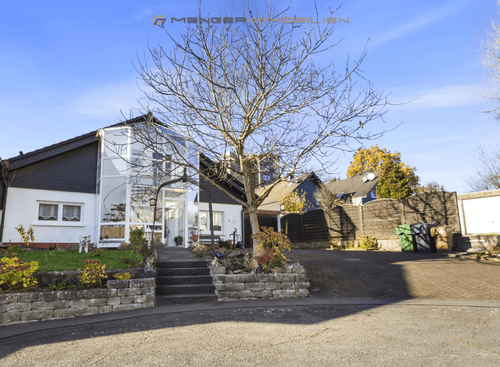 Foto - Haus zum Kaufen in Bergneustadt 490.000,00 € 350 m²