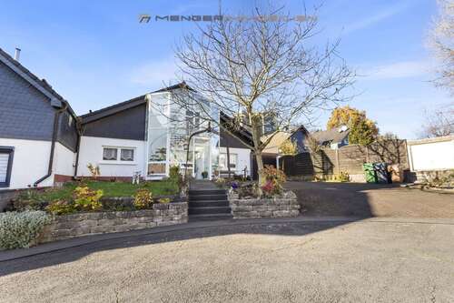 Foto - Haus zum Kaufen in Bergneustadt 490.000,00 € 350 m²