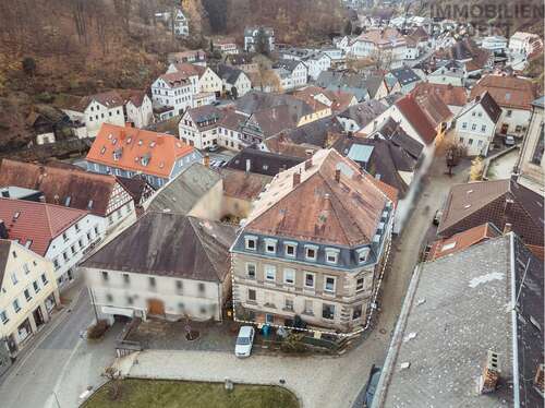 Foto - Haus zum Kaufen in Bad Berneck im Fichtelgebirge 255.000,00 € 465 m²
