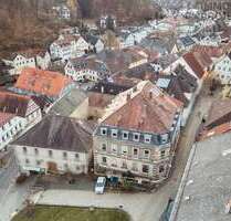 Haus zum Kaufen in Bad Berneck im Fichtelgebirge 255.000,00 € 465 m²