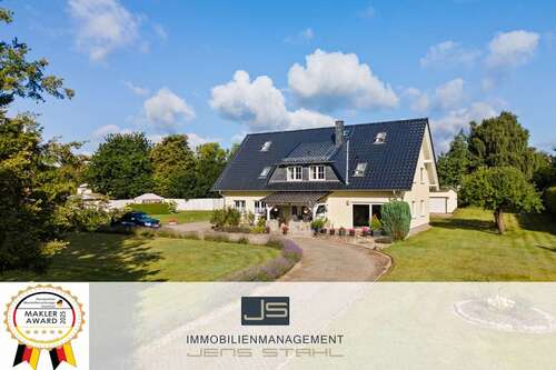 Foto - Haus zum Kaufen in Schwarz 559.000,00 € 260 m²