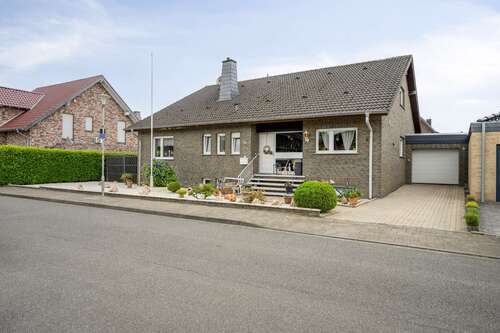 Foto - Haus zum Kaufen in Gangelt Niederbusch 365.000,00 € 146 m²