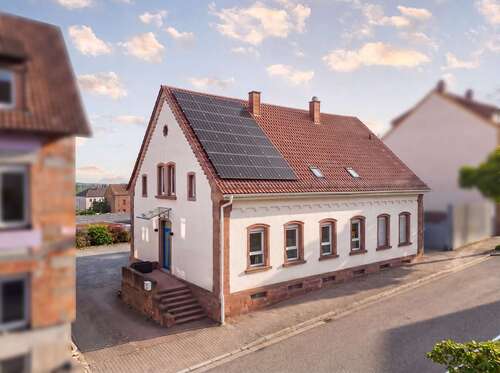 Foto - Haus zum Kaufen in Pirmasens 450.000,00 € 300 m²