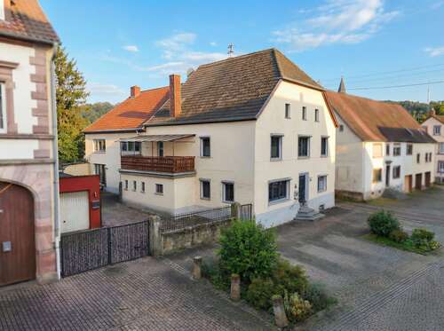 Foto - Haus zum Kaufen in Glan-Münchweiler 255.000,00 € 323.43 m²