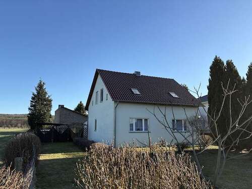 Foto - Haus zum Kaufen in Rauen 380.000,00 € 150 m²