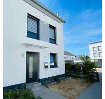 Haus zum Mieten in Wiesbaden 2.302,00 € 140 m²
