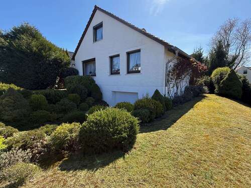 Foto - Haus zum Kaufen in Helmstedt 249.000,00 € 141.36 m²