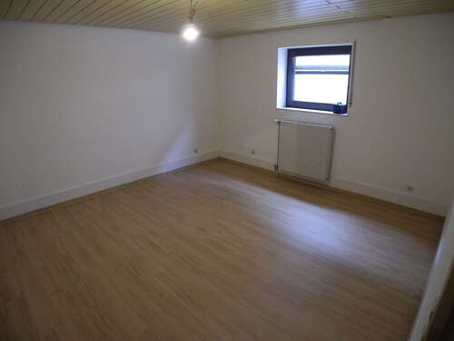 Foto - Wohnung zum Mieten in Kleinniedesheim 390,00 € 40 m²