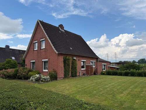 Foto - Haus zum Kaufen in Bahrenfleth-Neuenkirchen 150.000,00 € 121 m²
