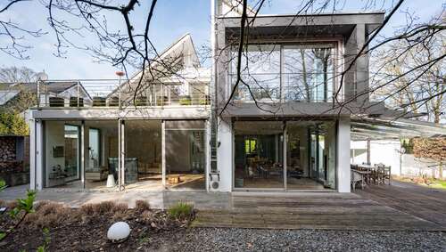 Foto - Haus zum Kaufen in Düsseldorf-Hubbelrath 2.985.000,00 € 300 m²