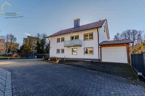 Foto - Haus zum Kaufen in LahrSchwarzwald 1.300.000,00 € 200 m²