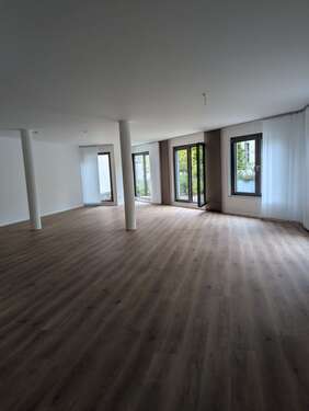 Foto - Wohnung zum Mieten in Düsseldorf 2.097,62 € 149.83 m²