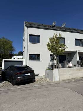 Foto - Haus zum Mieten in Augsburg 2.600,00 € 170 m²