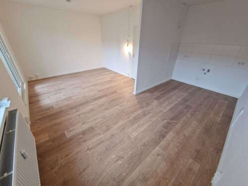 Foto - Wohnung zum Mieten in Halle (Saale) 430,00 € 59 m²