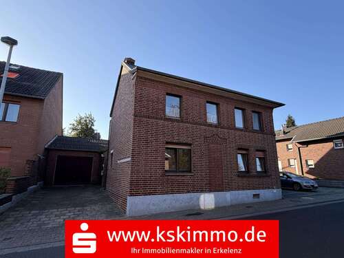 Foto - Haus zum Kaufen in Erkelenz-Golkrath 105.000,00 € 131.56 m²