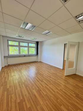 Foto - Büro in Berlin 616,00 € 44 m² - 616,00&nbsp;EUR Kaltmiete, ca.&nbsp; 44,00&nbsp;m&sup2;