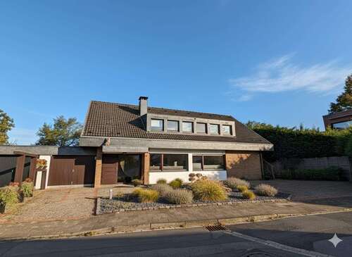 Foto - Haus zum Kaufen in Leichlingen 1.050.000,00 € 285 m²