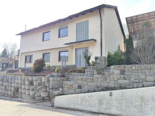 Foto - Haus zum Kaufen in Deggendorf Seebach 239.000,00 € 170 m²