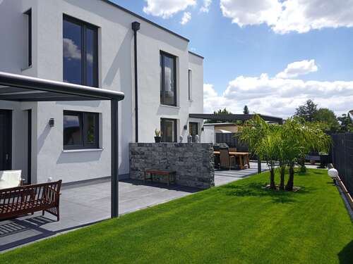 Foto - Haus zum Kaufen in Karlsdorf-Neuthard 699.990,00 € 140 m²