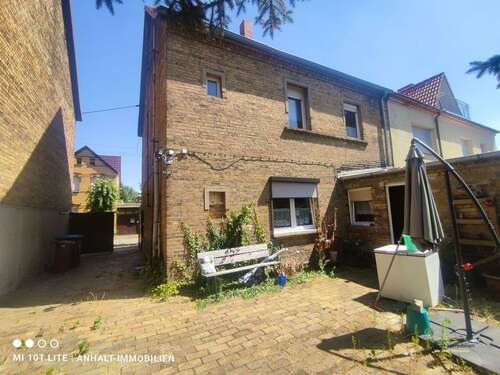 Foto - Haus zum Kaufen in Bitterfeld-Wolfen OT Holzweißig 115.000,00 € 116.9 m²