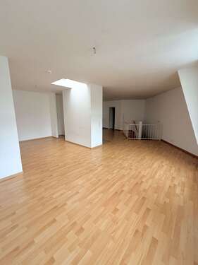 Foto - Wohnung zum Mieten in Halle (Saale) 547,55 € 64.57 m²