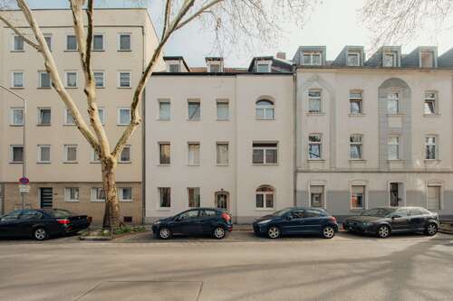 Foto - Haus zum Kaufen in Köln 995.000,00 € 305.1 m²