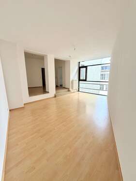 Foto - Wohnung zum Mieten in Halle (Saale) 715,74 € 81.15 m²
