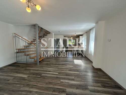 Foto - Haus zum Mieten in Schwalbach am Taunus 2.195,00 € 140.5 m²