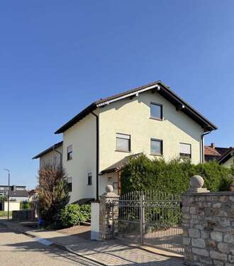 Foto - Haus zum Kaufen in Bornheim 420.000,00 € 172 m²