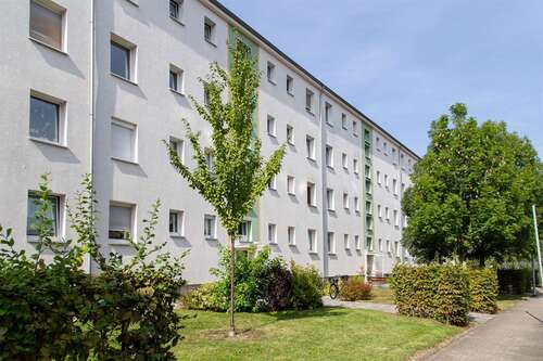 Foto - Wohnung zum Mieten in Groitzsch 380,00 € 60.2 m²