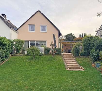 Foto - Haus zum Kaufen in Niedernhausen 650.000,00 € 143 m²